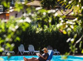 Brione Green Resort, ξενοδοχείο στη Ρίβα ντελ Γκάρντα