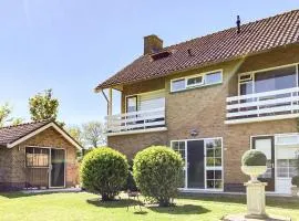 Amazing Apartment In Zoutelande With 2 Bedrooms And Wifi