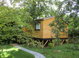CHALET Chataigne ETAPEBOISEE, holiday rental in Fumay