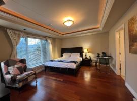 Lucky suite, two-bedroom suite in Richmond close to YVR, cabaña o casa de campo en Richmond