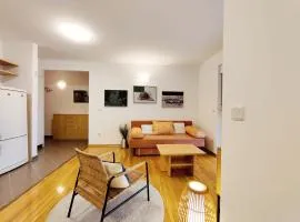 Airy Apt in Tisno - Murter, Beach - 3 Min Walk, 2 bedrooms, 2 bathrooms, 70m2 with terrace, mooring included