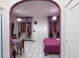 Appartamento tra Como e Milano、Bregnanoのアパートメント