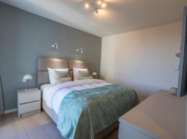 By Sea, Full Sea View, balcony, use of hotel Pool and Sauna, Hotel in Cadzand