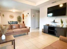 Casa Mezquite. In Downtown Brownsville, holiday rental in Brownsville