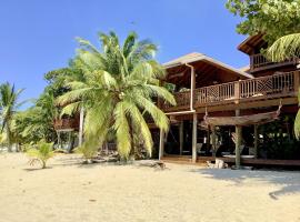 Reef Beach House - 2 Bedrooms and studio, hotel em Sandy Bay