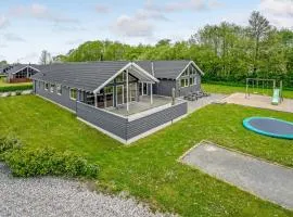 Beautiful Home In Nordborg With 7 Bedrooms, Sauna And Wifi