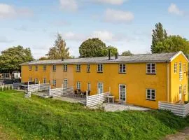 2 Bedroom Lovely Apartment In Gørlev