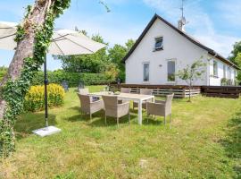 Lovely Home In Stege With Kitchen, vacation home in Stege