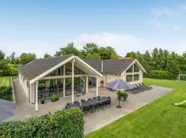 Lovely Home In Tisvildeleje With Sauna