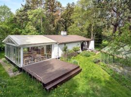 Amazing Home In Nykøbing Sj With Wifi, ξενοδοχείο σε Klint