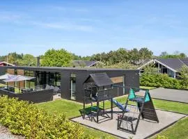 Awesome Home In Juelsminde With Sauna
