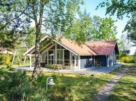 Gorgeous Home In Glesborg With Kitchen