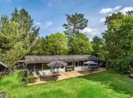 Three-Bedroom Holiday Home In Vig