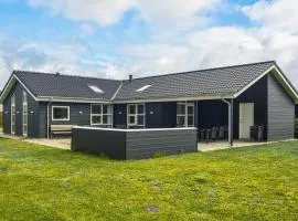 Awesome Home In Skjern With 5 Bedrooms, Sauna And Wifi