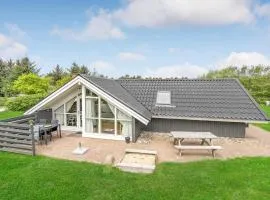 Nice Home In Hvide Sande With Sauna