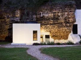 Cuevas del Pino Turismo Rural y Emocional SL, Hotel in Villarrubia