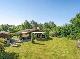 Three-Bedroom Holiday Home In Rodby
