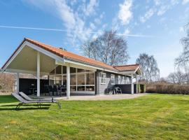 Stunning Home In Vejby With 3 Bedrooms And Wifi, luxury hotel in Vejby