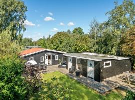 Awesome Home In Vordingborg With 2 Bedrooms And Wifi, готель у місті Вордінґборґ