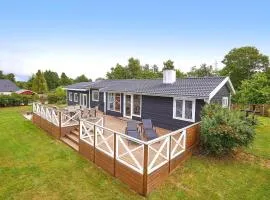 Cozy Home In Græsted With Wifi