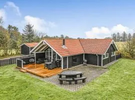 Stunning Home In Oksbl With 3 Bedrooms, Sauna And Wifi