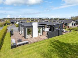 Holiday Home Juelsminde With Sauna 278, 5-sterrenhotel in Sønderby
