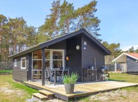 2 Bedroom Amazing Home In Nexø, hôtel 3 étoiles à Neksø