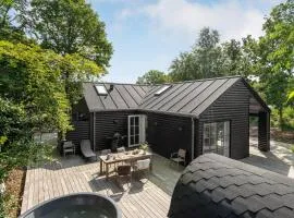 Cozy Home In Hadsund With Sauna