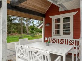 Amazing Home In Oksbl With Sauna, hótel með bílastæði í Ovtrup