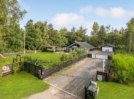 Pet Friendly Home In rsted With Kitchen, holiday home in Ørsted