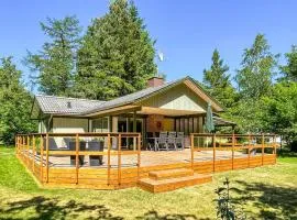 Gorgeous Home In Aakirkeby With Wifi