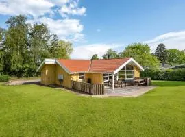 Amazing Home In Augustenborg With 4 Bedrooms, Sauna And Wifi