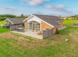 Beautiful Home In Faaborg With Sauna