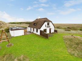 2 Bedroom Lovely Home In Hvide Sande, hotel v destinaci Havrvig