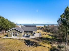 Nice Home In Hadsund With Sauna, Wifi And 3 Bedrooms, casa rústica em Hadsund