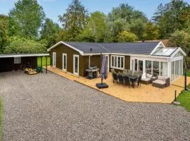 4 Bedroom Beach Front Home In Sydals