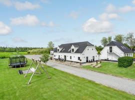 Amazing Home In Engesvang With Wifi And 8 Bedrooms, hotel din Engesvang