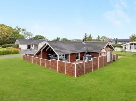 Holiday Home Pøt Strandby Juelsminde Ds Ii