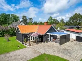 Stunning Home In Sjællands Odde