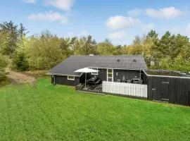 Lovely Home In Ringkøbing With Kitchen
