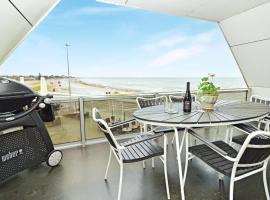 Amazing Apartment In Karrebksminde With 3 Bedrooms And Wifi, apartamento en Karrebæksminde