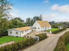 Eight-Bedroom Holiday Home In Ebeltoft