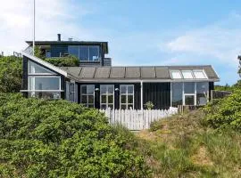 Cozy Home In Grenaa With House Sea View