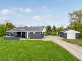 Cozy Home In Fars With Wifi, holiday home sa Hvalpsund