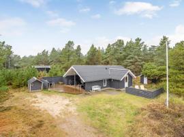 Amazing Home In Rm With 3 Bedrooms And Wifi, hotel en Mølby