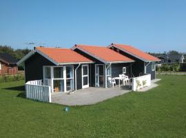 Amazing Home In Juelsminde With Kitchen, hotel in Sønderby