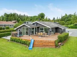 2 Bedroom Cozy Home In Juelsminde