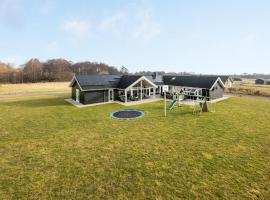 Stunning Home In Haderslev With Sauna, hotel in Råde