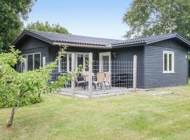 Two-Bedroom Holiday Home In Storvorde, hotel en Storvorde
