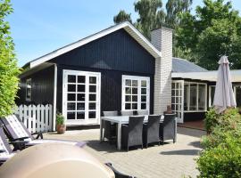 Beautiful Home In Juelsminde With 3 Bedrooms And Wifi, hotel i Juelsminde